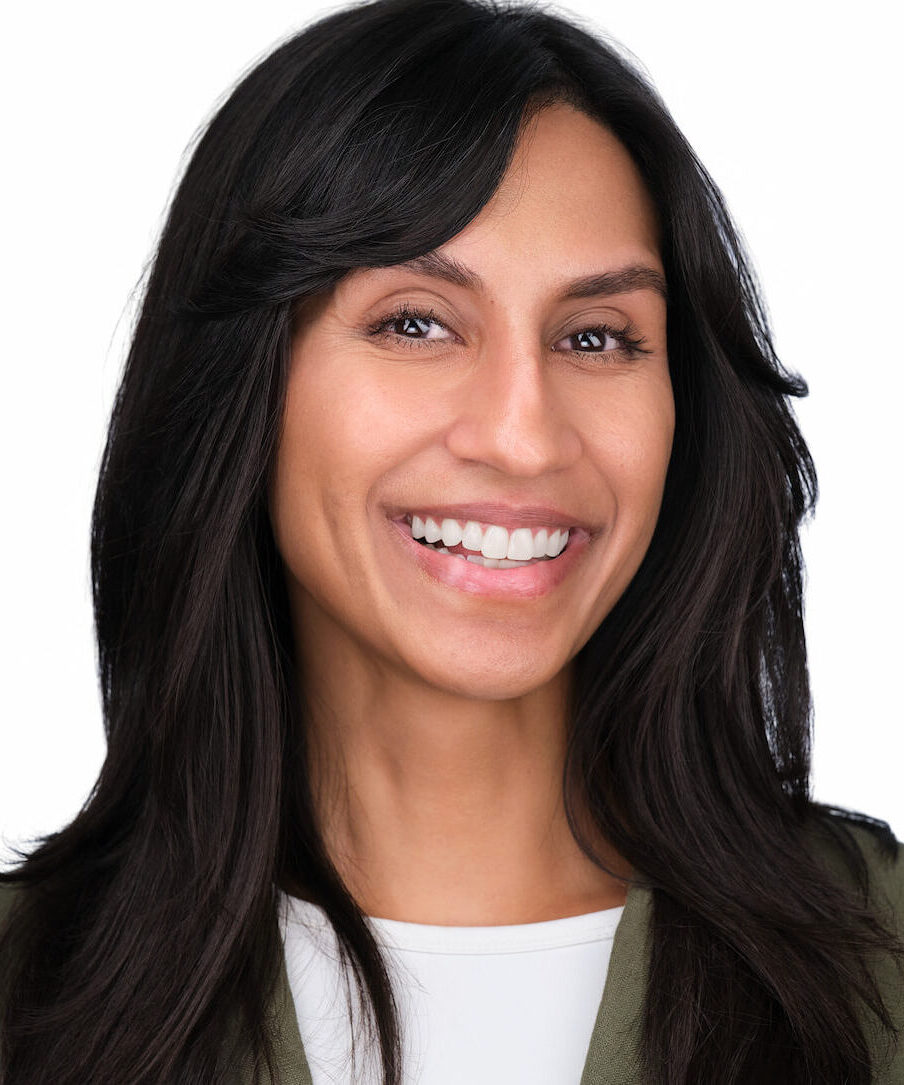 Saniya Warwaruk headshot, registered dietitian, Alberta